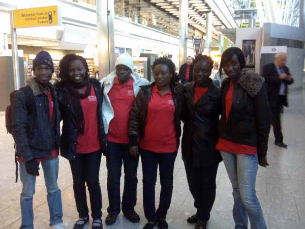 GH volunteers airport 2001