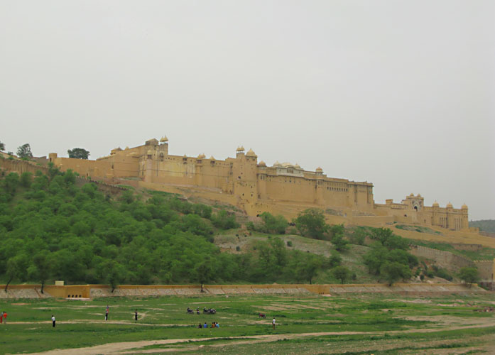 phillipa Hunt_India_2008_42