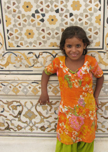 phillipa Hunt_India_2008_51