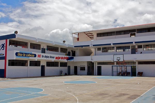 044-escuela