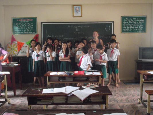 LAUREN_class at bien hoa uni