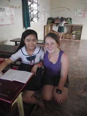 LAUREN_with student bien hoa uni